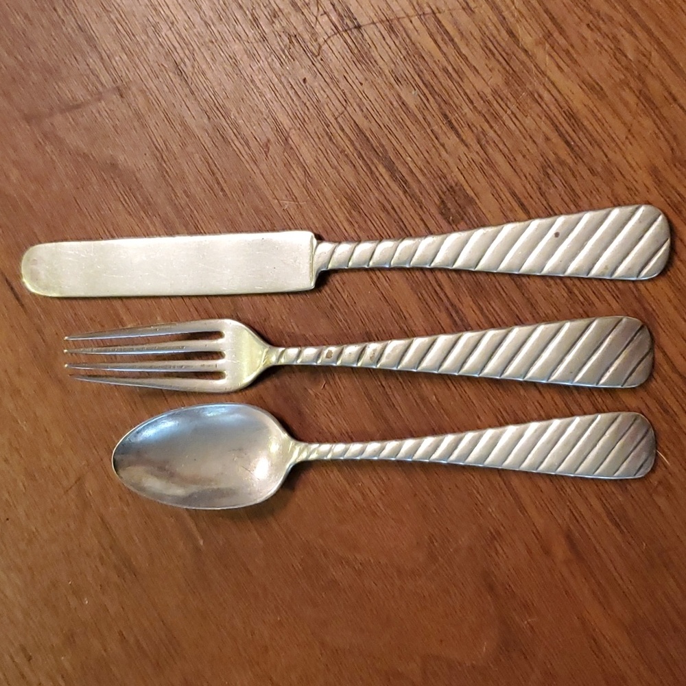 1847 Rogers Bros IA Youth Flatware set